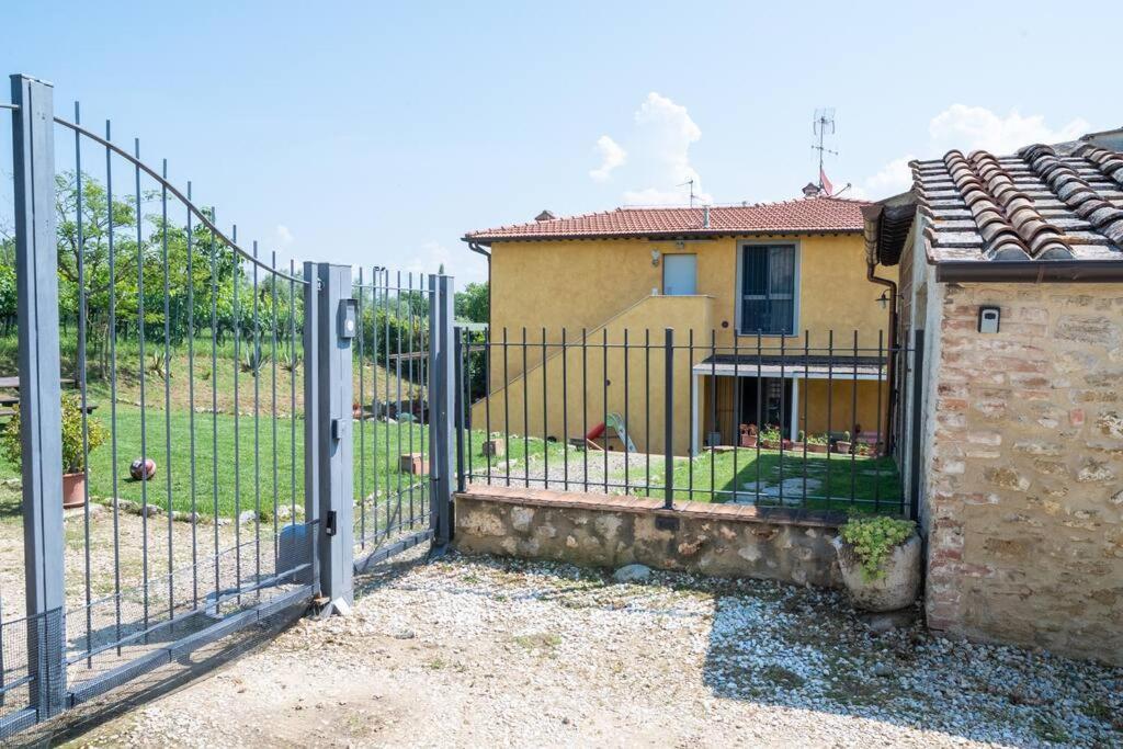 Appartamento Il Poggino 埃尔萨谷口村 外观 照片
